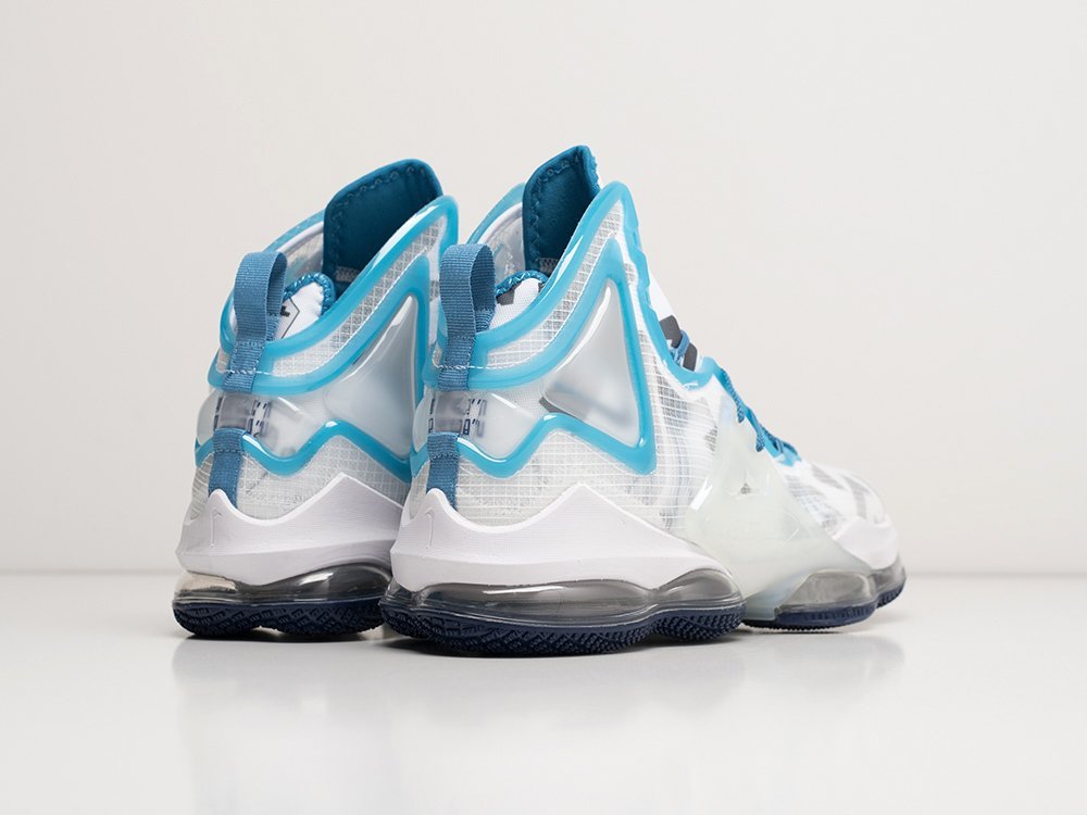 Nike LeBron 19 “Space Jam”